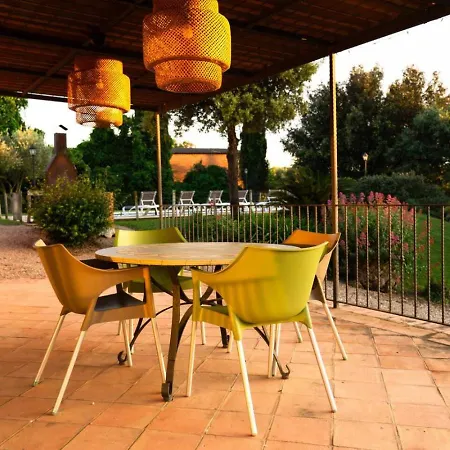 Montal Apartmento Con Piscina Apartment