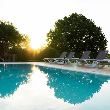 Montal Apartmento Con Piscina * ジローナ
